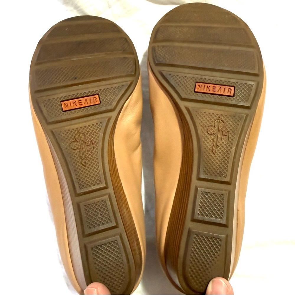 Cole Haan Nude/Tan Leather Cap-Toe Wedge Women’s Shoes Size 7.5 Office Feminine - Picture 6 of 8